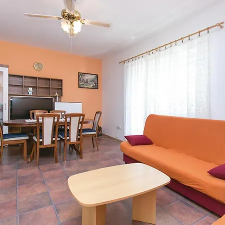 בית נופש Cozy In With Kitchen